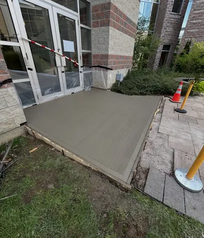 Commercial Side Entry Slab and Landing in Visalia